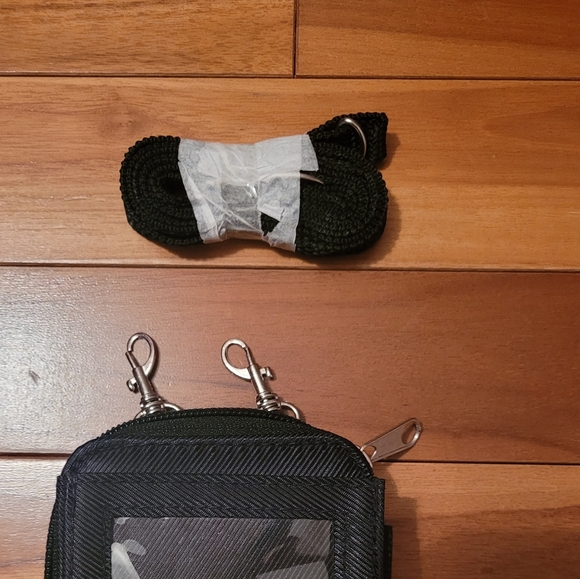 NEW in Box Phone Touch Purse, with 2 Straps,credit card,cash,ID, license holder. - Picture 2 of 15